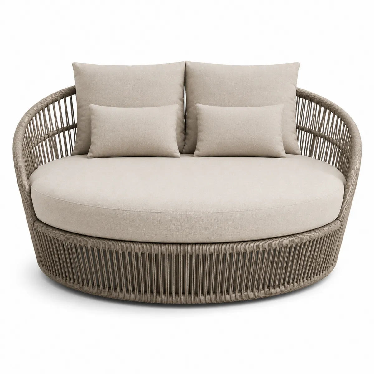 Owalna sofa ogrodowa z plecionym wykończeniem i poduszkami beżowa
